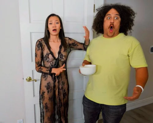 Sneaky MILF Seduces Daughter's Boyfriend