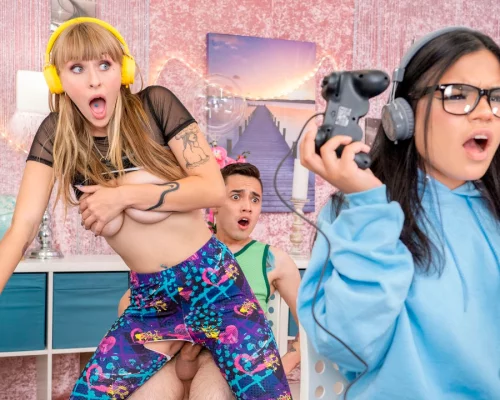 Sexy Streamer Goes All The Way