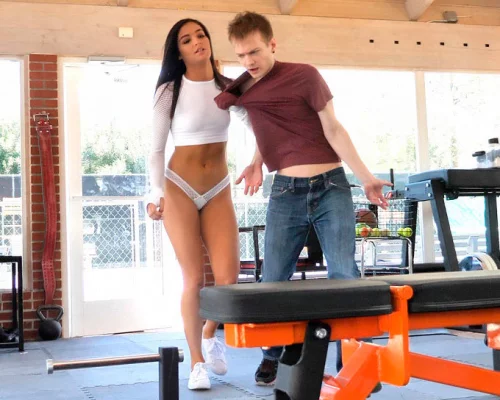 Stepsis Catches Wimpy Stepbro Peeping On Her Masturbating