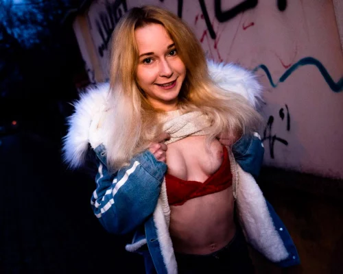 Fresh Face Model Facial