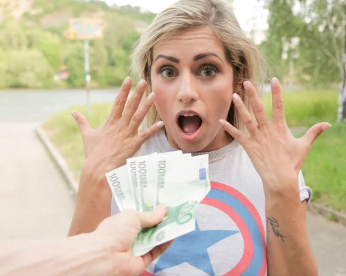 Brazilian twerker fucked outdoors