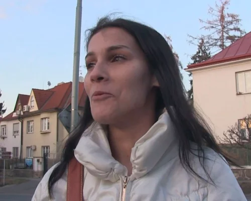 Pretty Dark Haired Girl Surprises Stranger With Huge Tits