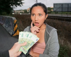 Agent tastes first Asian pussy