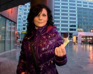 Lying Agent Convinced Blonde To Fuck On Command