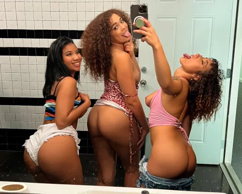 Sneaky Lesbians Flash Tits Then Fuck