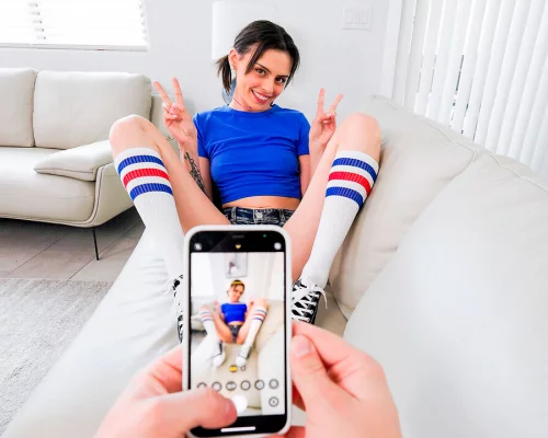 Stepbro Is A Perv And It Makes Me Wet - S26E10