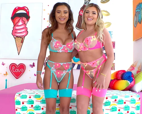 Vivianne & Babi’s Anal Bang