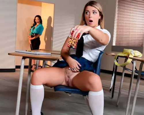 Horny Schoolgirl Selfies