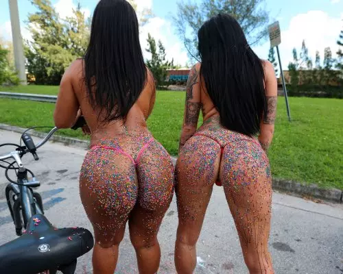 The Big Booty Sweet Tooth!