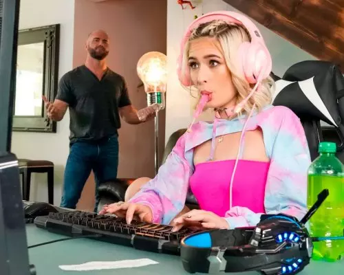 RoommatesTightSnatch69