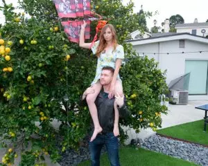 Piggy Back Cock Ride