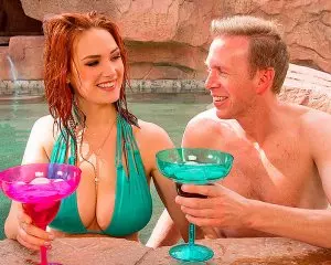 Siri - Mark Wood in Neighbor Affair