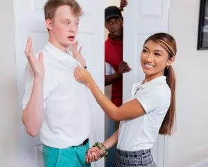 Coach Peepers Lends A Big Hand